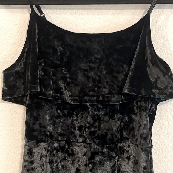 Who What Wear Women’s Midi Dress Small Black Crushed Velvet Ruffle Whimsigoth - Picture 7 of 15